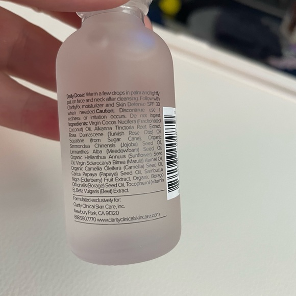 Clarity Rx glimmer of hope shimmering facial oil - Picture 5 of 6